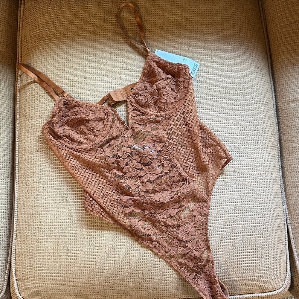 NWT Urban outfitters Sabina Lace Bodysuit in Brown Sz L | $59